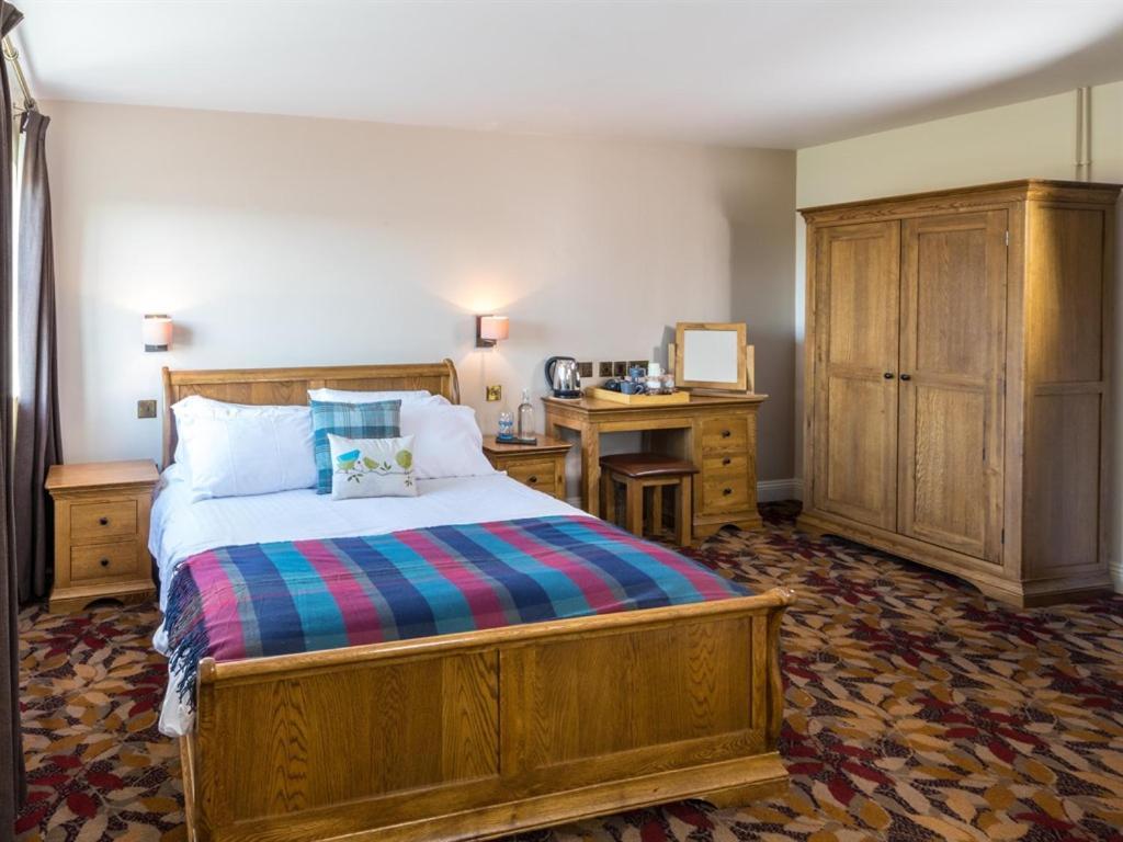 Three Horseshoes Inn Powerstock 部屋 写真