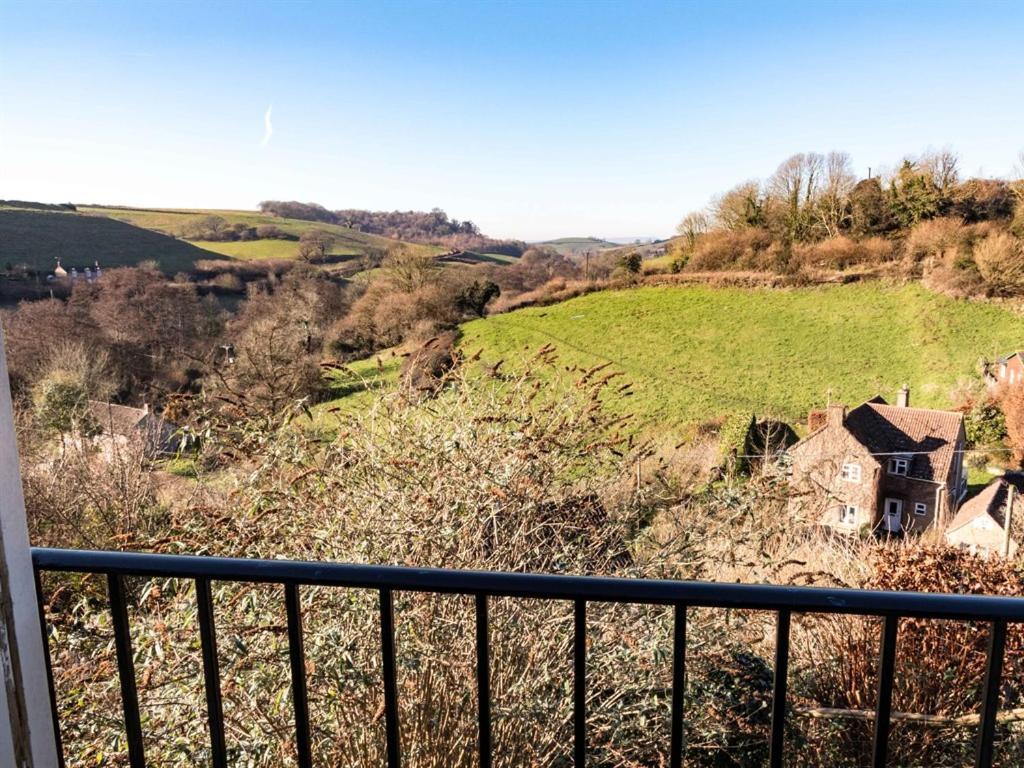 Three Horseshoes Inn Powerstock エクステリア 写真