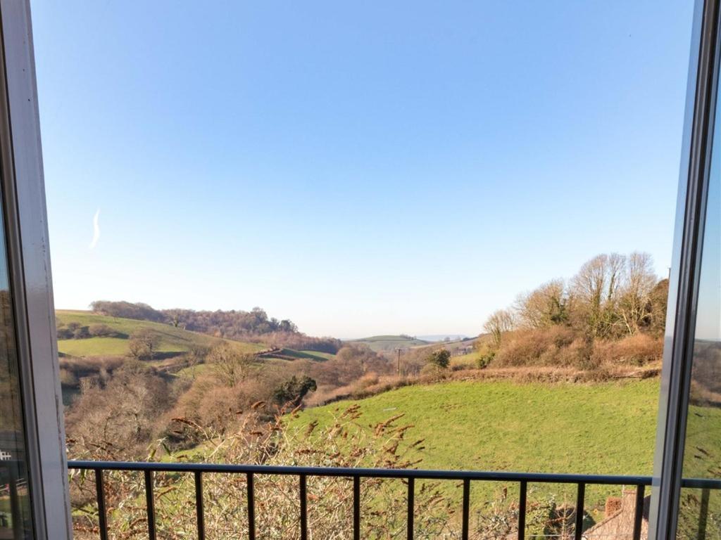 Three Horseshoes Inn Powerstock エクステリア 写真