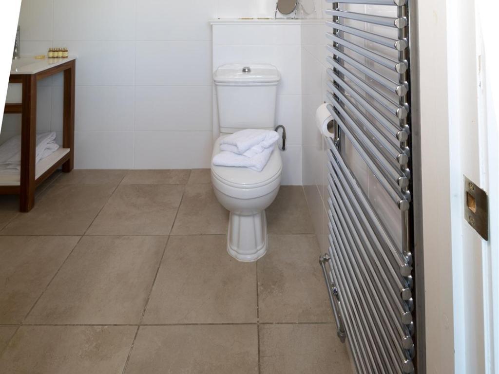 Three Horseshoes Inn Powerstock 部屋 写真